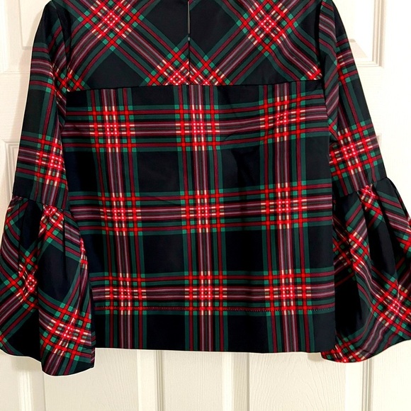 Free Assembly Cute women multi color top with bell sleeves, slit sides. Size S - Picture 7 of 13